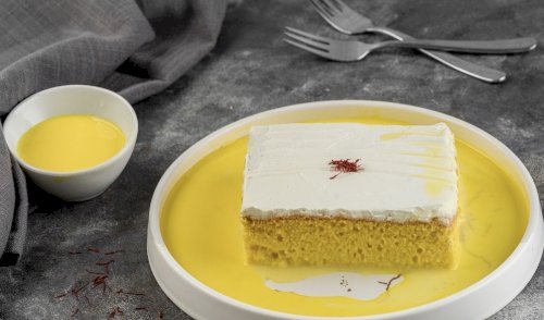 Saffron Cake