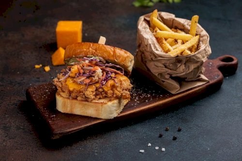 BRIOCHE CHICKEN MANGO
