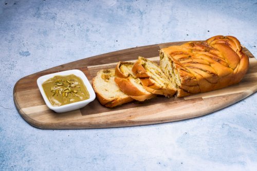 Pistachio Babka