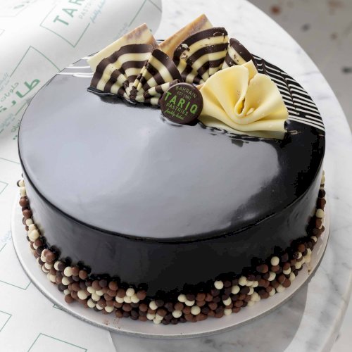 Small Special Chocolate Cake