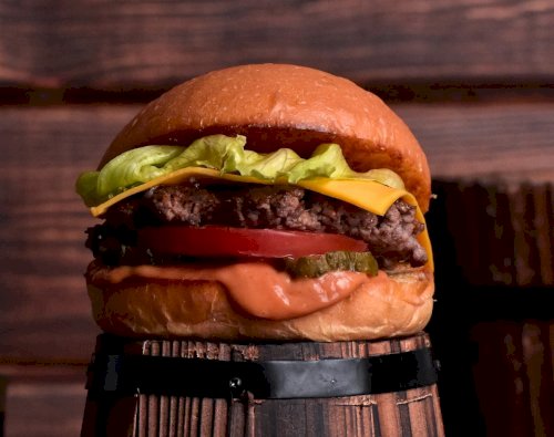 Single Yard Beef Burger
