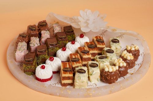 Assorted Mini cake 1 dozen