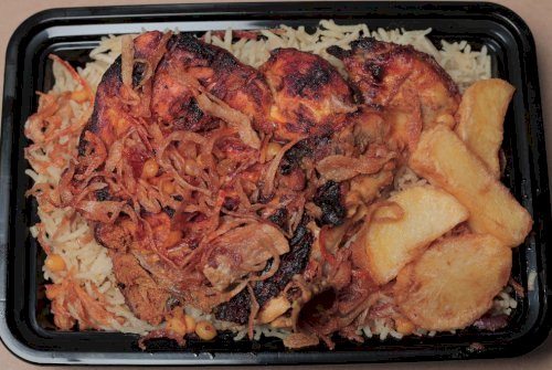 مدخن دجاج مشوي فحم