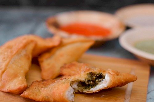 Zaater with Labneh Sambosa