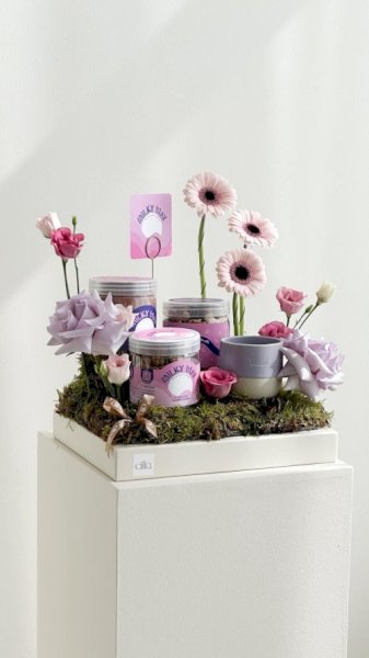 MW x Cilia Mug Gift Package